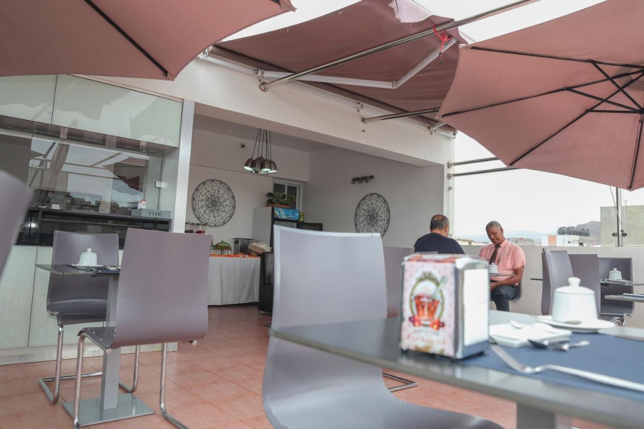 Hotel Cesaria プライア エクステリア 写真